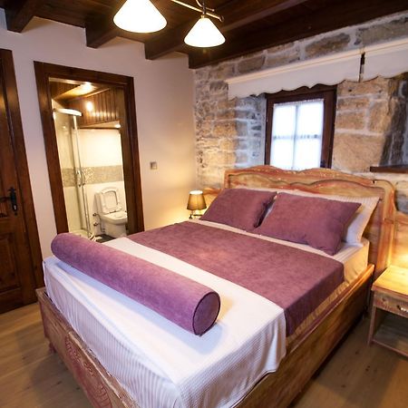 1922 Hotel Yenifoca Eksteriør billede