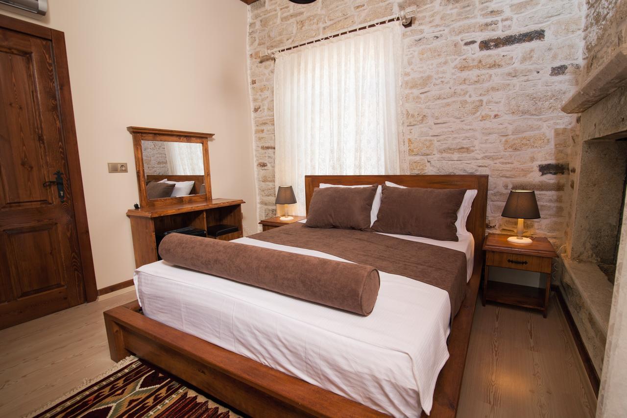 1922 Hotel Yenifoca Eksteriør billede