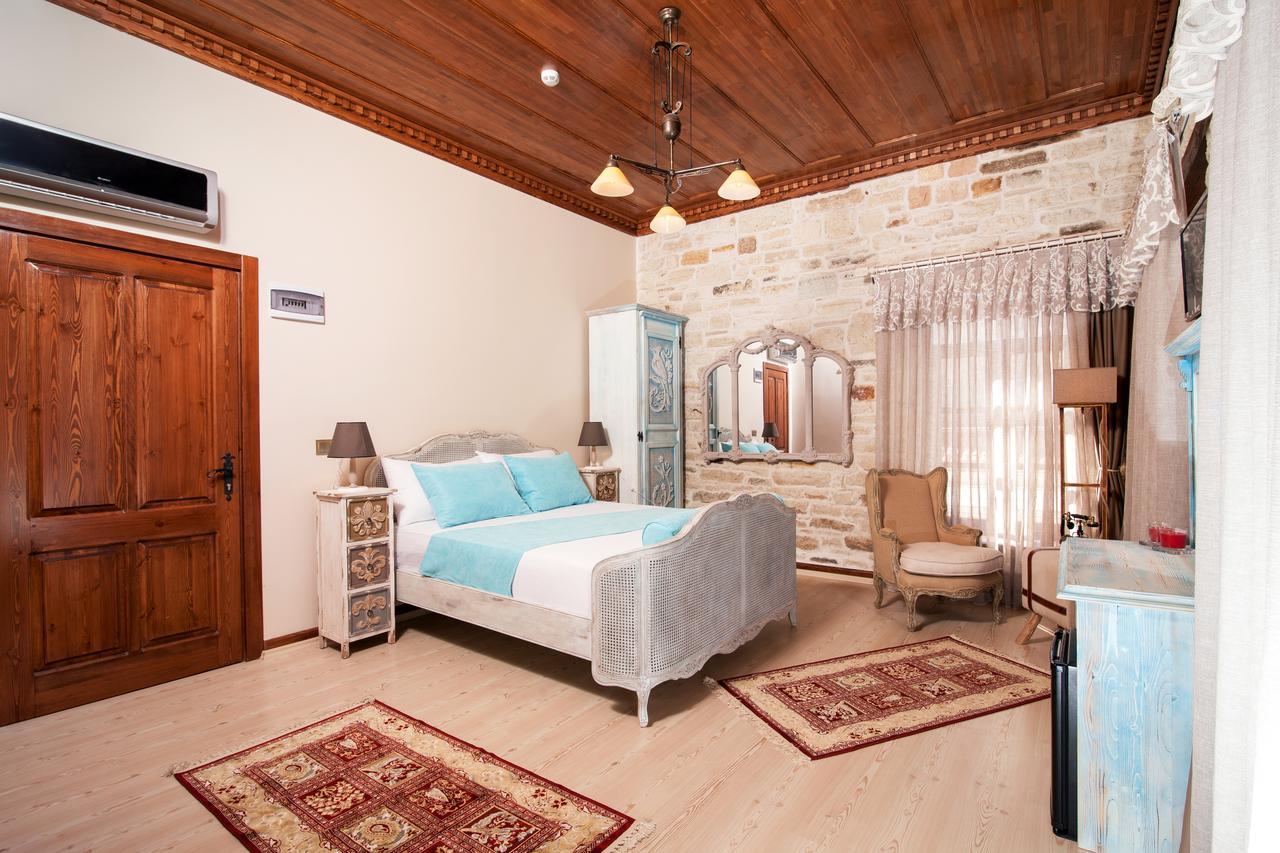 1922 Hotel Yenifoca Eksteriør billede