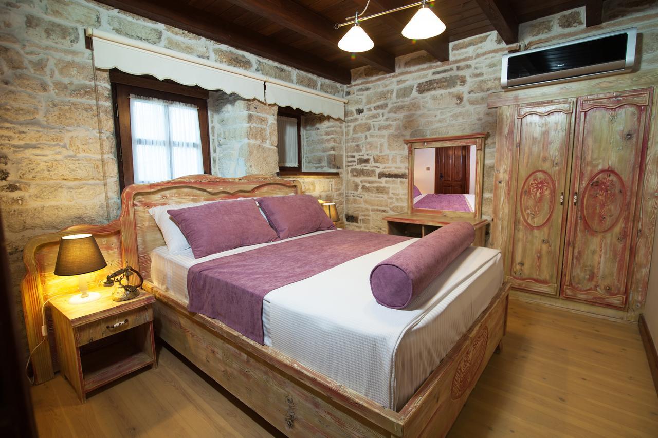 1922 Hotel Yenifoca Eksteriør billede